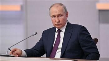   بوتين يبحث مع الرئيس الهندي تطوير العلاقات الروسية الهندية
