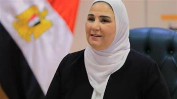 وزيرة التضامن تتقدم بخالص العزاء للمستشار علاء الدين فؤاد في وفاة والد حرمه