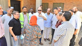   محافظ أسيوط يتفقد أعمال إنشاء مشروع مركز تنمية الأسرة بقرية بنى محمديات 