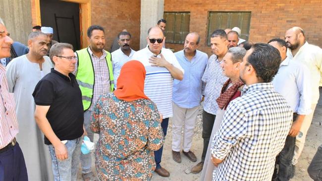 محافظ أسيوط يتفقد أعمال إنشاء مشروع مركز تنمية الأسرة بقرية بنى محمديات 