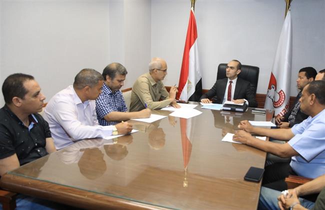 نائب محافظ سوهاج يعقد الاجتماع الدوري مع اللجنة الفنية لمتابعة المراكز التكنولوجية