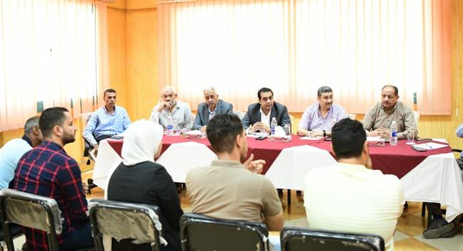 نائب محافظ قنا يترأس لجنة اختبار المتقدمين لشغل وظيفة مهندس بالوحدات المحلية