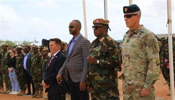   وزير الدفاع الصومالى يختتم دورة تدريبية للقوات الجوية