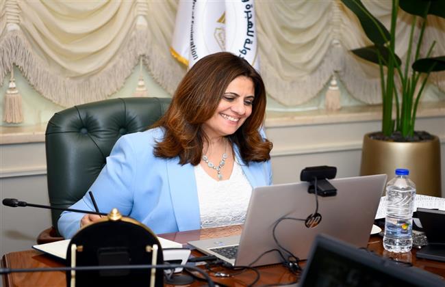 وزيرة الهجرة تلتقي عددًا من أبناء مصر في نيوزيلندا وسنغافورة وتايلاند ضمن مبادرة "ساعة مع الوزيرة"