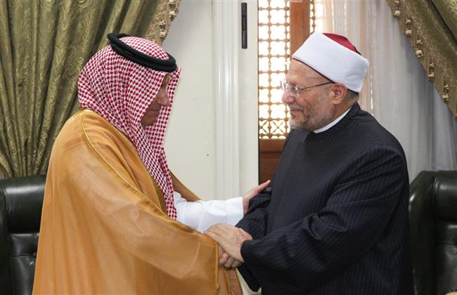 مفتي الجمهورية يستقبل مندوب السعودية الدائم بالجامعة العربية ويبحثان تعزيز التعاون المشترك