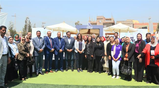 نائب محافظ البحيرة ورئيس المجلس القومي للمرأة يتابعان برامج المشروع القومي لتنمية الأسرة المصرية