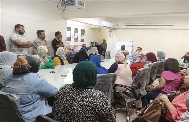 ندوة تثقيفية للتوعية بأحكام قانون العمل والمفاوضة الجماعية بأسيوط
