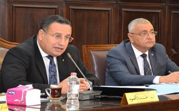  رئيس جامعة الإسكندرية يوجه خلال مجلس الجامعة بالانتهاء من استعدادات العام الدراسى الجديد