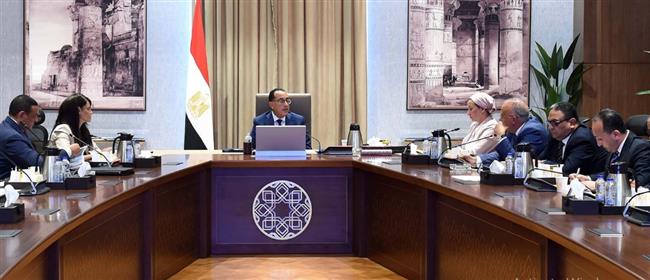 مدبولي يستعرض جهود التخلص الآمن من نواتج تطهير المجاري المائية