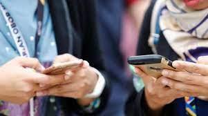   دراسة حديثة حول العلاقة بين الحنين للماضي واستخدام الهواتف الذكية