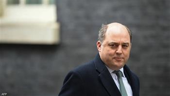   وزير الدفاع البريطاني يقدم استقالته من منصبه لرئيس الحكومة