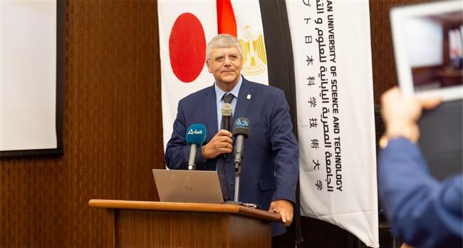 د.عمرو عدلى رئيس الجامعة المصرية اليابانية :  10 آلاف طالب افريقى تنافسوا للحصول  على ١٥٠ منحة 