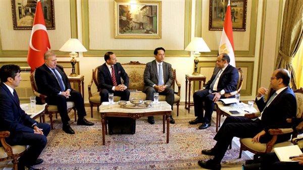 وزير الصناعة يستعرض فرص الاستثمار في مصر مع أكبر مجموعة استثمارية تركية