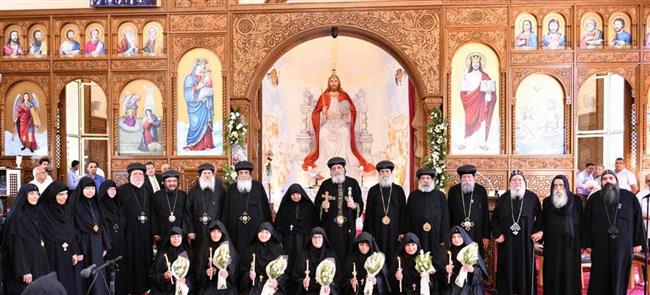 7 راهبات جدد لدير "أبو سيفين" بيد البابا تواضروس