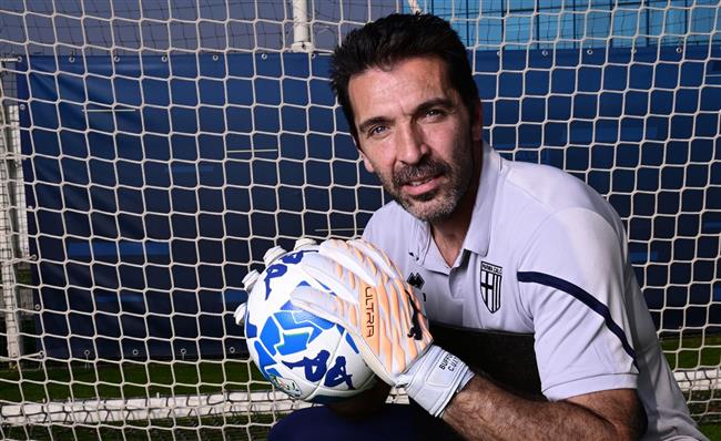 بعد الإعتزال.. بوفون يعود للمنتخب الإيطالي من بوابة التدريب