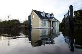   إجلاء 8 أشخاص جراء فيضانات في أيرلندا