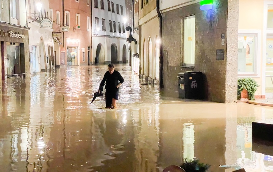 إعلان الطوارئ في النمسا بسبب الفيضانات والانهيارات الأرضية