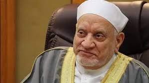 أول تعليق من أسرة عمر هاشم على شائعة وفاته