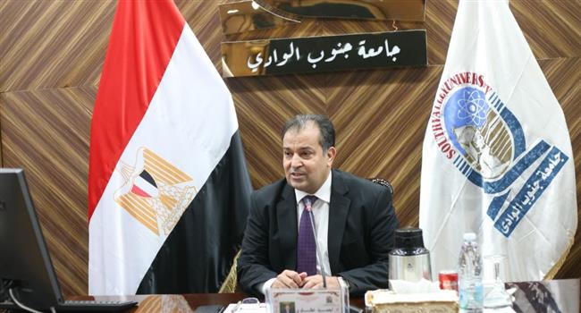 استحداث جائزة التميز فى التدريس بجامعة جنوب الوادى