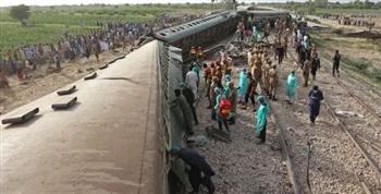  حادث قطار في باكستان.. إصابة ومقتل العشرات من الركاب