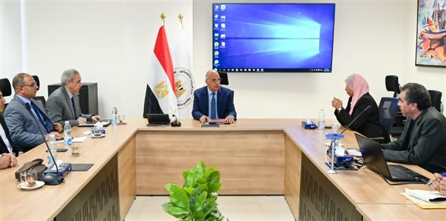 وزير الري يتابع أعمال هيئة المساحة وإجراءات نزع الملكية للمنفعة العامة 