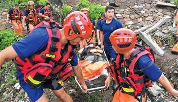   الفيضانات فى شمال شرق الصين تقتل 14 شخصا