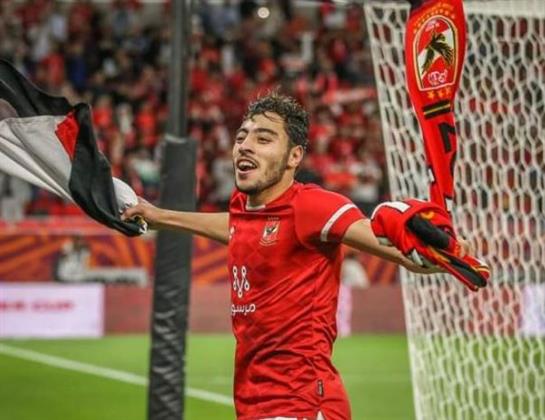 أكرم توفيق يبدأ فترة الاعداد للموسم الجديد مع الأهلي