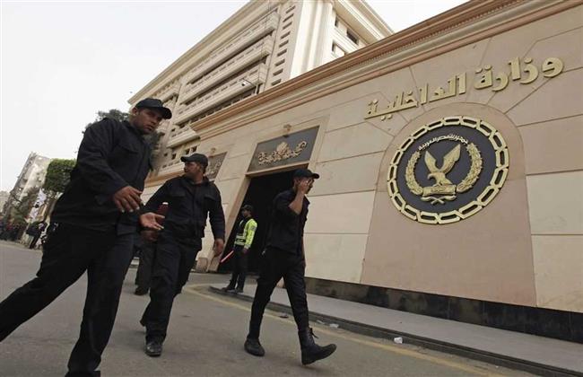 مصد أمني يكشف سر لوحة السيارة المطموسة بالأبيض في الإسكندرية