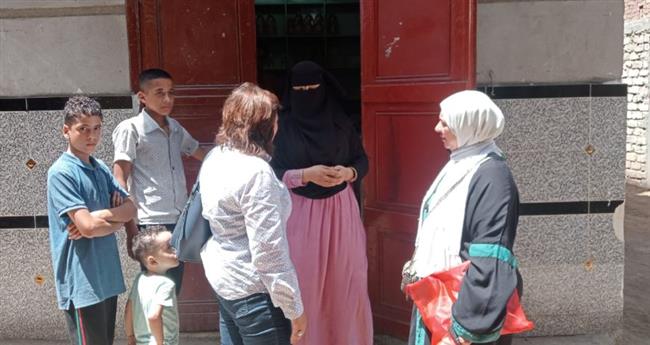 قومي المرأة بالبحيرة يواصل فعاليات الحملة الممتدة لطرق الأبواب "بلدى أمانة" 