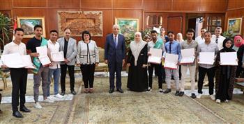 القاصد يكرم الطلاب العرب المتدربين بكليات جامعة المنوفية 