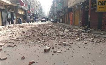 سقوط أجزاء من عقار قديم بحى الجمرك دون إصابات فى الإسكندرية