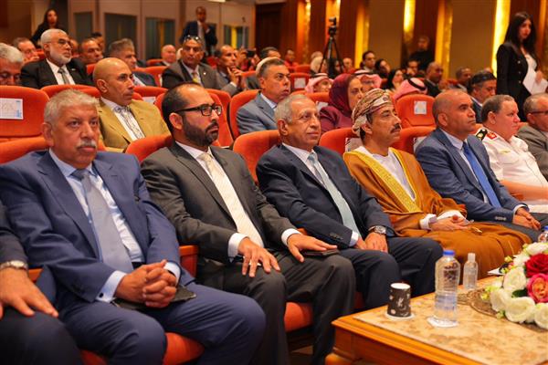 سفير سلطنة عمان يشارك في ورشة عمل الجامعة العربية لدعم صناعة السفن