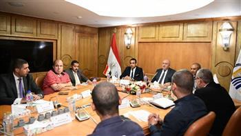 محافظ قنا يشدد على مراعاة معايير الجودة في استلام أعمال البنية التحتية بمجمع الأمل 