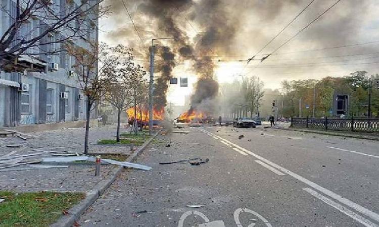 أوكرانيا: مقتل وإصابة شخصين في قصف روسي على دونيتسك الليلة الماضية‎