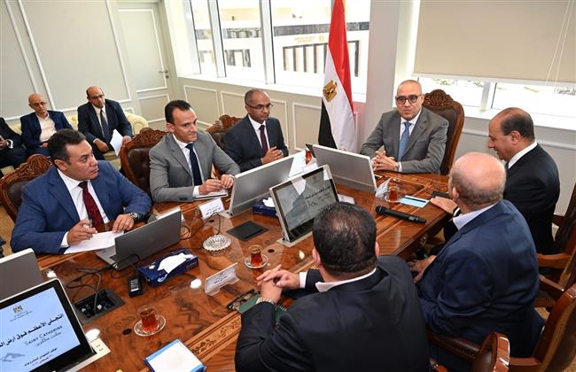 وزير الإسكان يتابع البرنامج الزمني للتجلي الأعظم في سانت كاترين