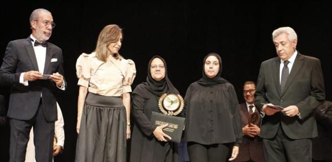 في لافتة إنسانية.. مهرجان القاهرة للمسرح التجريبي يكرم الناقدة الشابة رنا أبو العلا