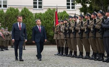   وزيرا دفاع كوريا الجنوبية وبولندا يبحثان تعزيز التعاون في مجالي الأمن والأسلحة