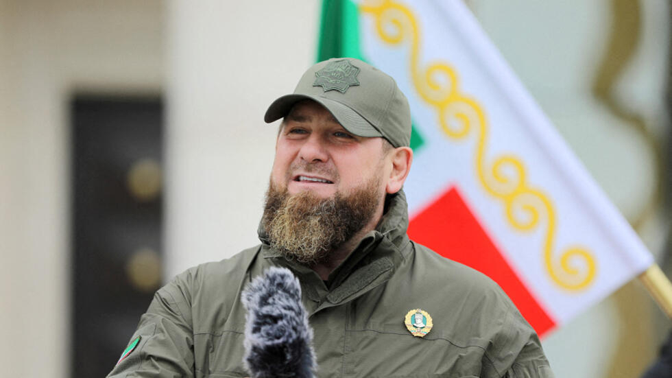 "قديروف" ينشر مشاهد لاستهداف وحدات «أحمد الروسية» على محور أرتيوموفسك