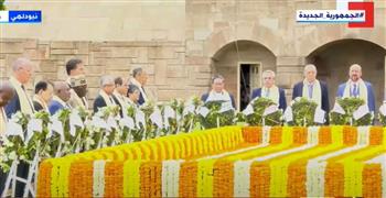   الرئيس السيسي وقادة مجموعة الـ20 يضعون أكاليل الزهور على ضريح غاندي.. فيديو