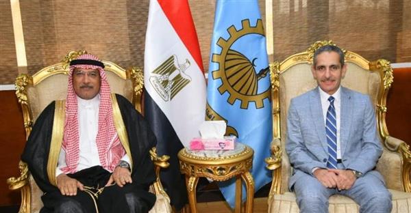 محافظ الغربية يستقبل رئيس مجلس القبائل والعائلات المصرية
