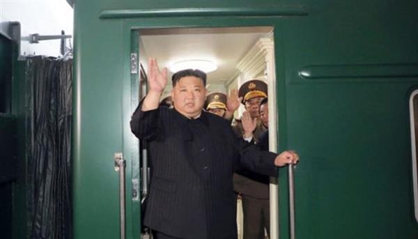 زعيم كوريا الشمالية غادر إلى روسيا بقطار خاص يوم الأحد