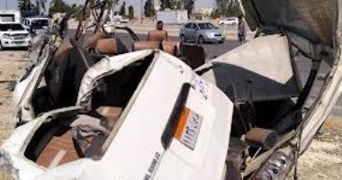 بأبو النمرس.. مصرع مواطن وإصابة 10 في انقلاب ميكروباص