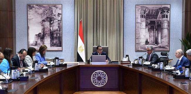 رئيس الوزراء يترأس اجتماعا لاستعراض مشروع إقامة مجمع صناعي لإنتاج مسطحات الصلب