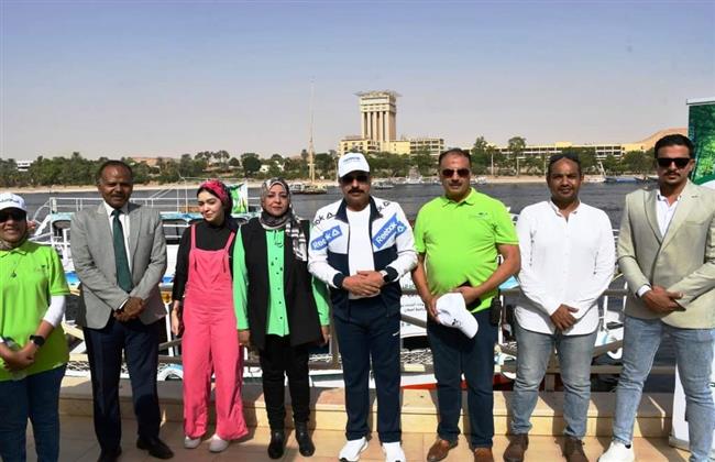 بالصور.. محافظ أسوان يدشن المرحلة الرابعة لحملة تنظيف وتطهير مجرى نهر النيل 