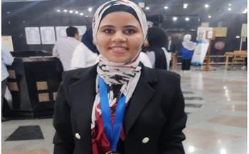 جامعة سوهاج تحصد الميدالية الذهبية لأفضل عرض تقديمي لفكرة بحث علمي
