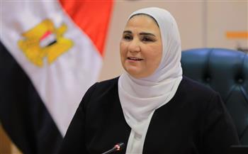 وزيرة التضامن الاجتماعي تقدم العزاء لأسر المواطنين المصريين جراء إعصار ليبيا