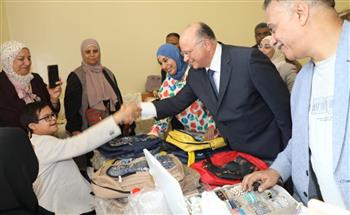   محافظ القاهرة يواصل فاعليات مبادرة «مدرستى سعادتي»| صور 