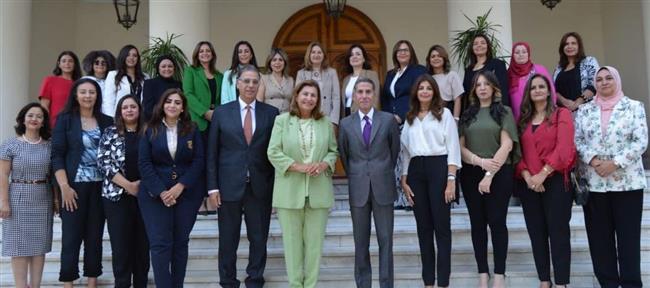 قرينة وزير الخارجية تفتتح الدورة تدريبية لقرينات السفراء المصريين
