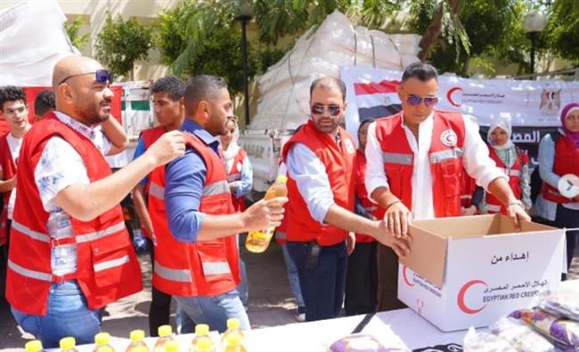 تامر حسني يقود حملة للتبرع لمساعدة ليبيا والمغرب