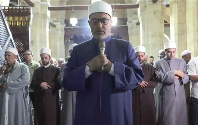 المصلون بالجامع الأزهر يؤدون صلاة الغائب ترحمًا على أرواح ضحايا ليبيا والمغرب